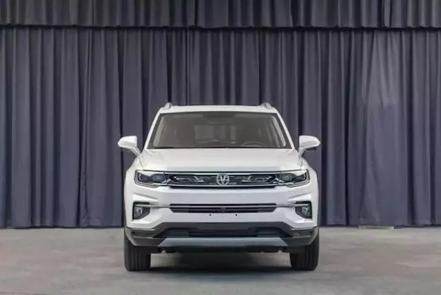 年轻化趋势： 长安发布CS35 PLUS官图的图3